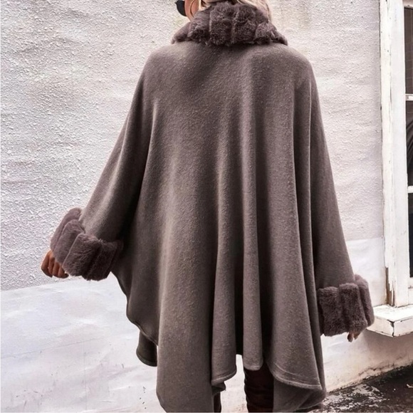 Cozy Fringe Open Front Cardigan Poncho One Size - Picture 3 of 6